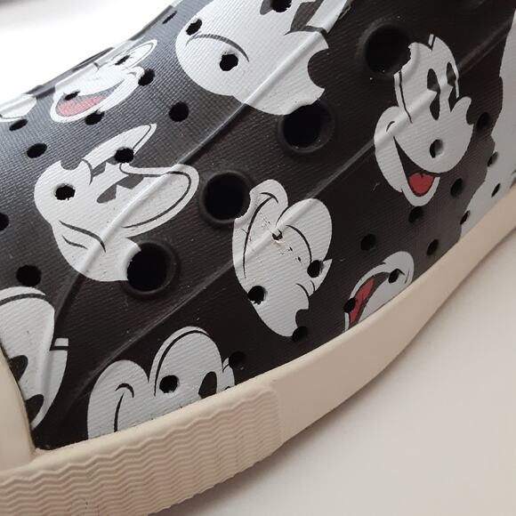 Native Jefferson Disney Mickey Mouse Mens 10 Adult Water Shoes Slip On Sneakers - Picture 7 of 10